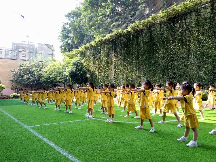 “陽(yáng)光鍛煉，快樂(lè)課間操”—2017-2018年秋季早操展示