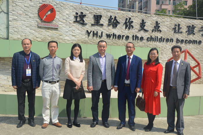 輕車簡從抓實干  深入細致訪民校——區(qū)教育局范燕塔局長蒞臨標(biāo)尚學(xué)校調(diào)研工作